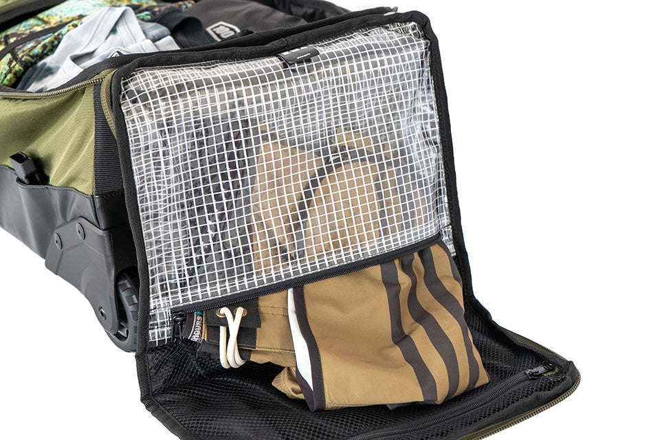 CARRY ON ROLLER 40L