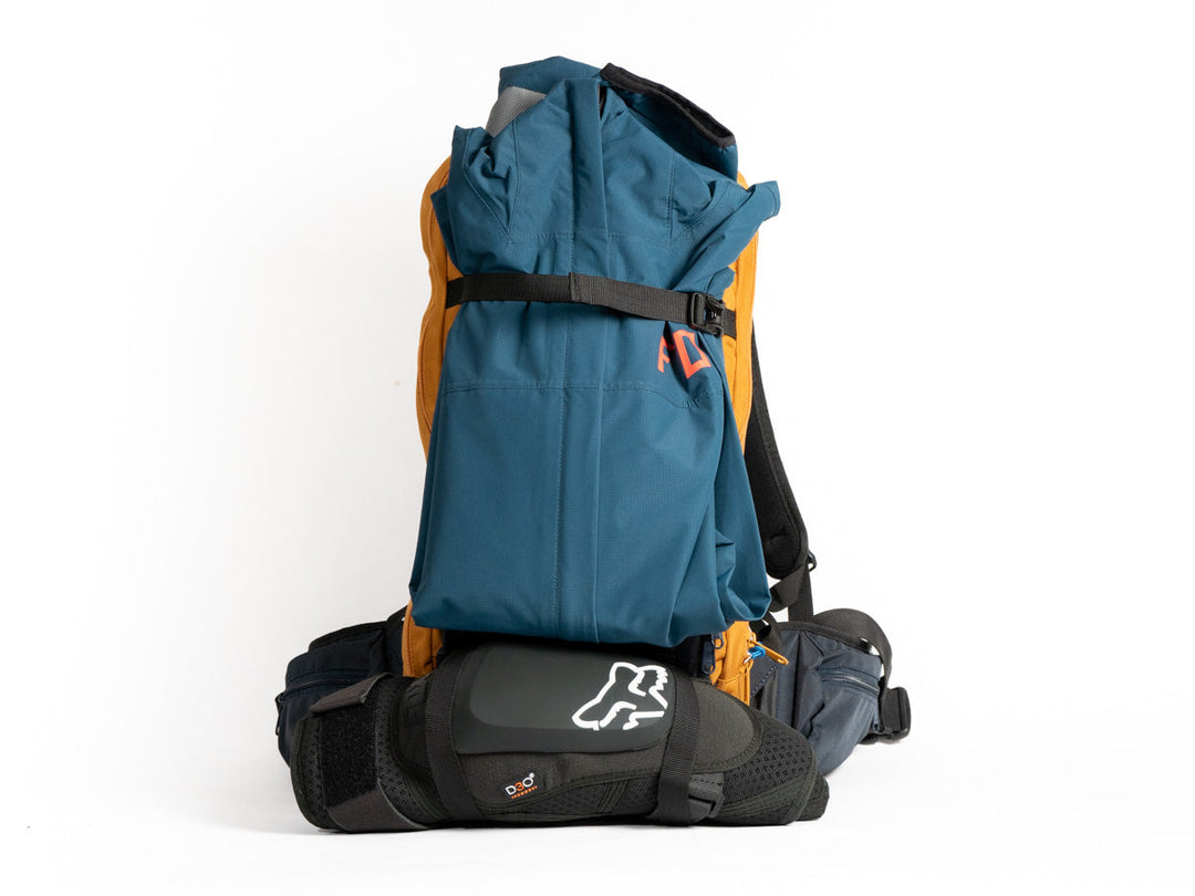 GARRISON 12L HYDRATION BACKPACK
