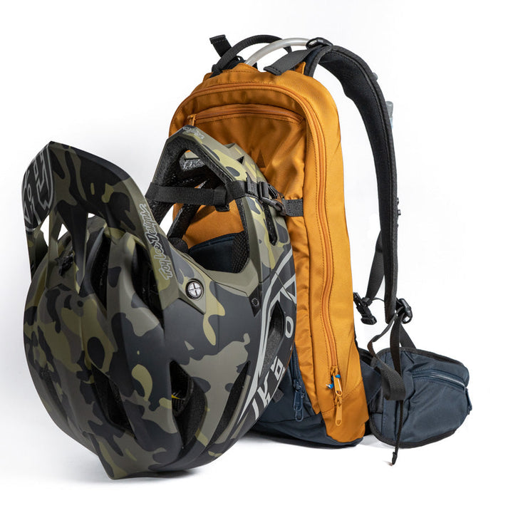 GARRISON 12L HYDRATION BACKPACK