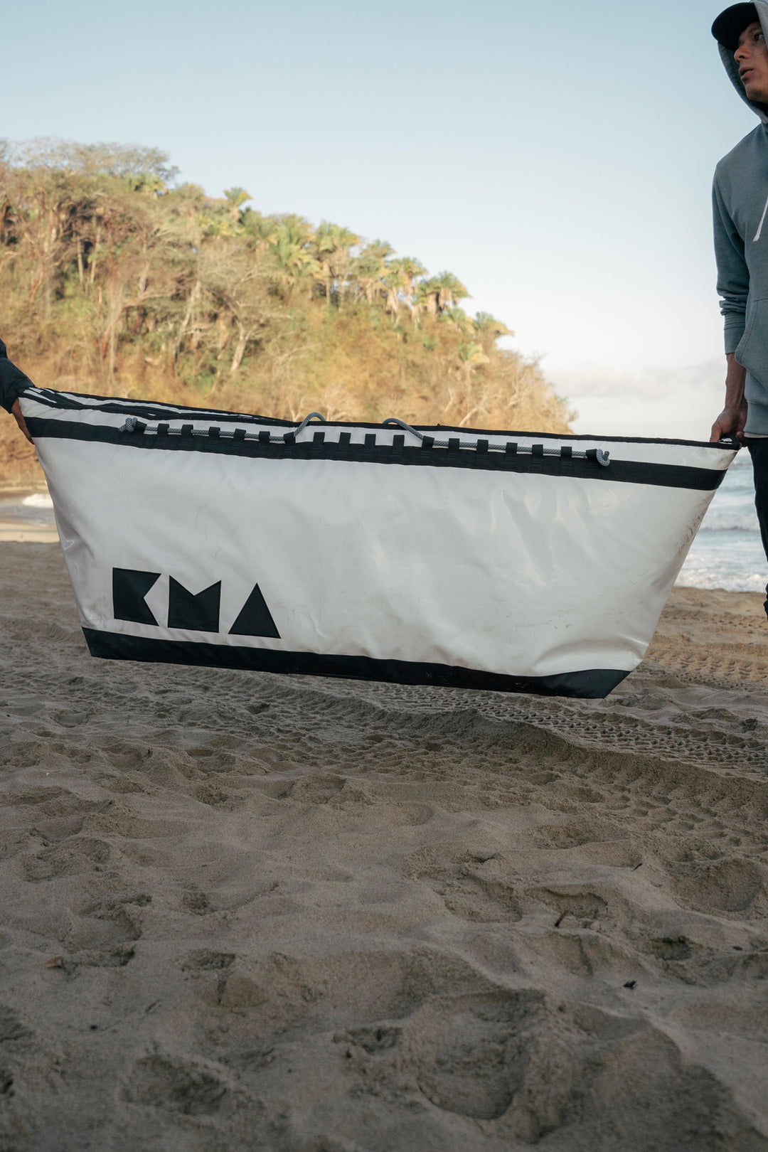 FLEXIBLE FISH COOLER BAG